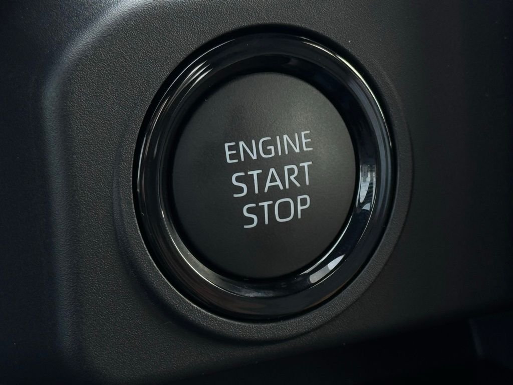 2025 Toyota Tacoma SR5 - Photo 26