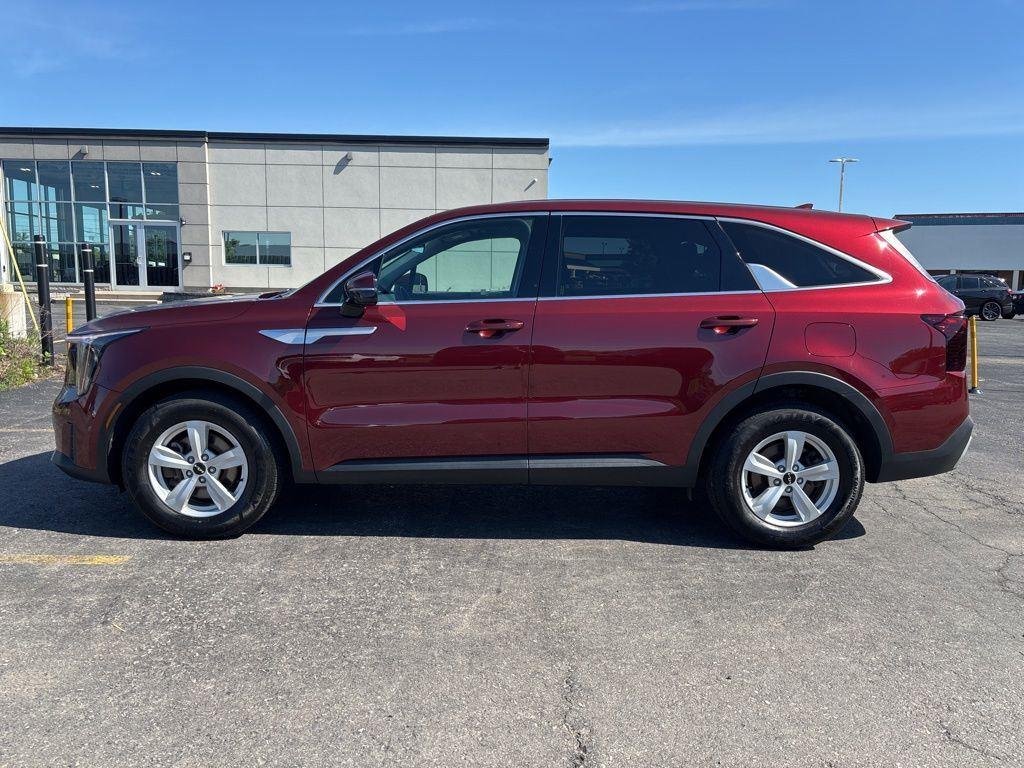 Used 2025 Red Kia LX image 4