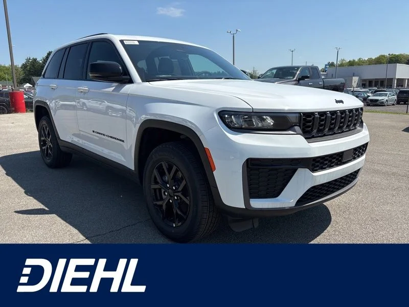New 2026 Bright White Clear-Coat Exterior Paint Jeep Laredo image 1