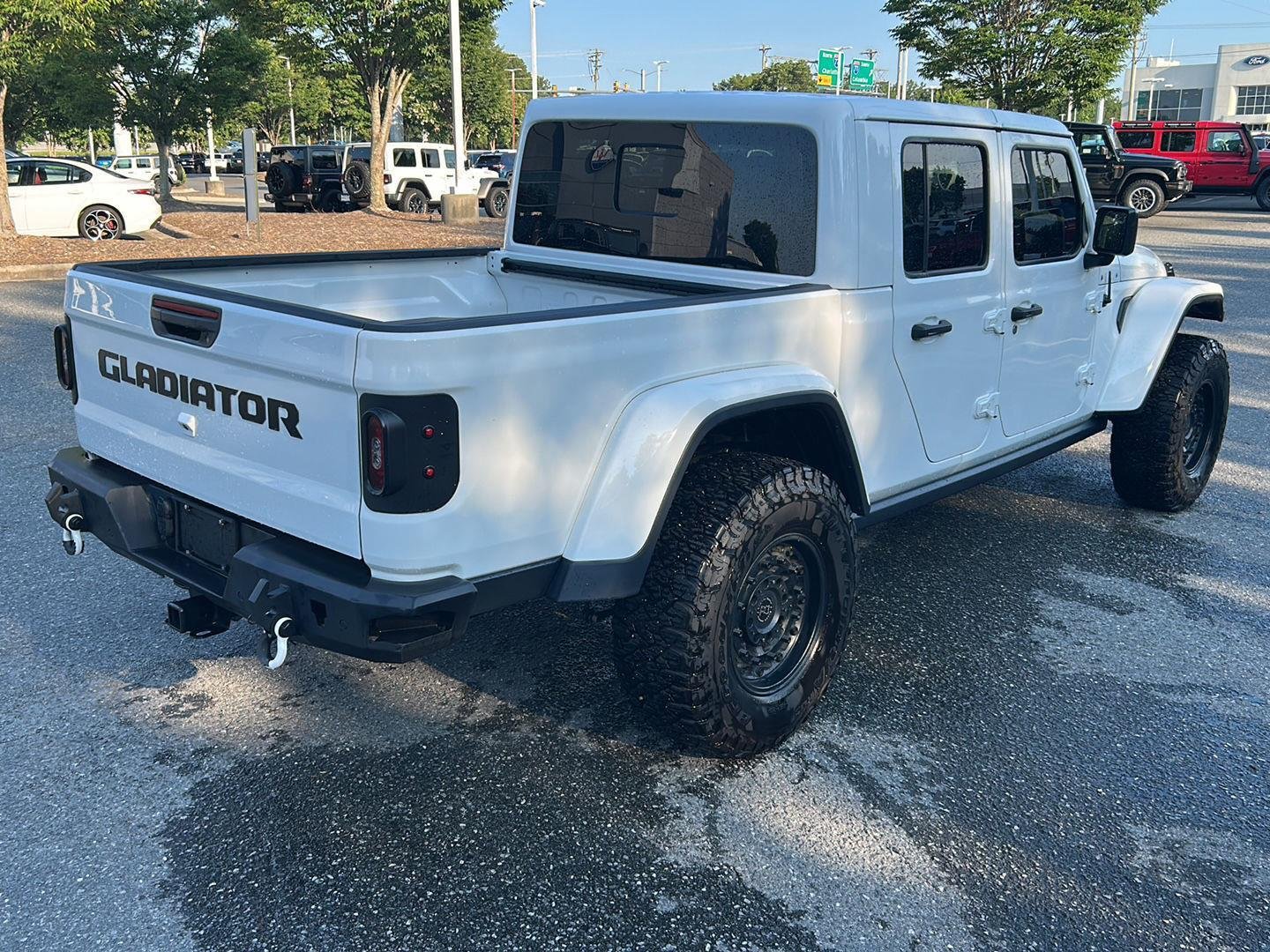 Used 2021 Bright White Clearcoat Jeep Mojave image 6