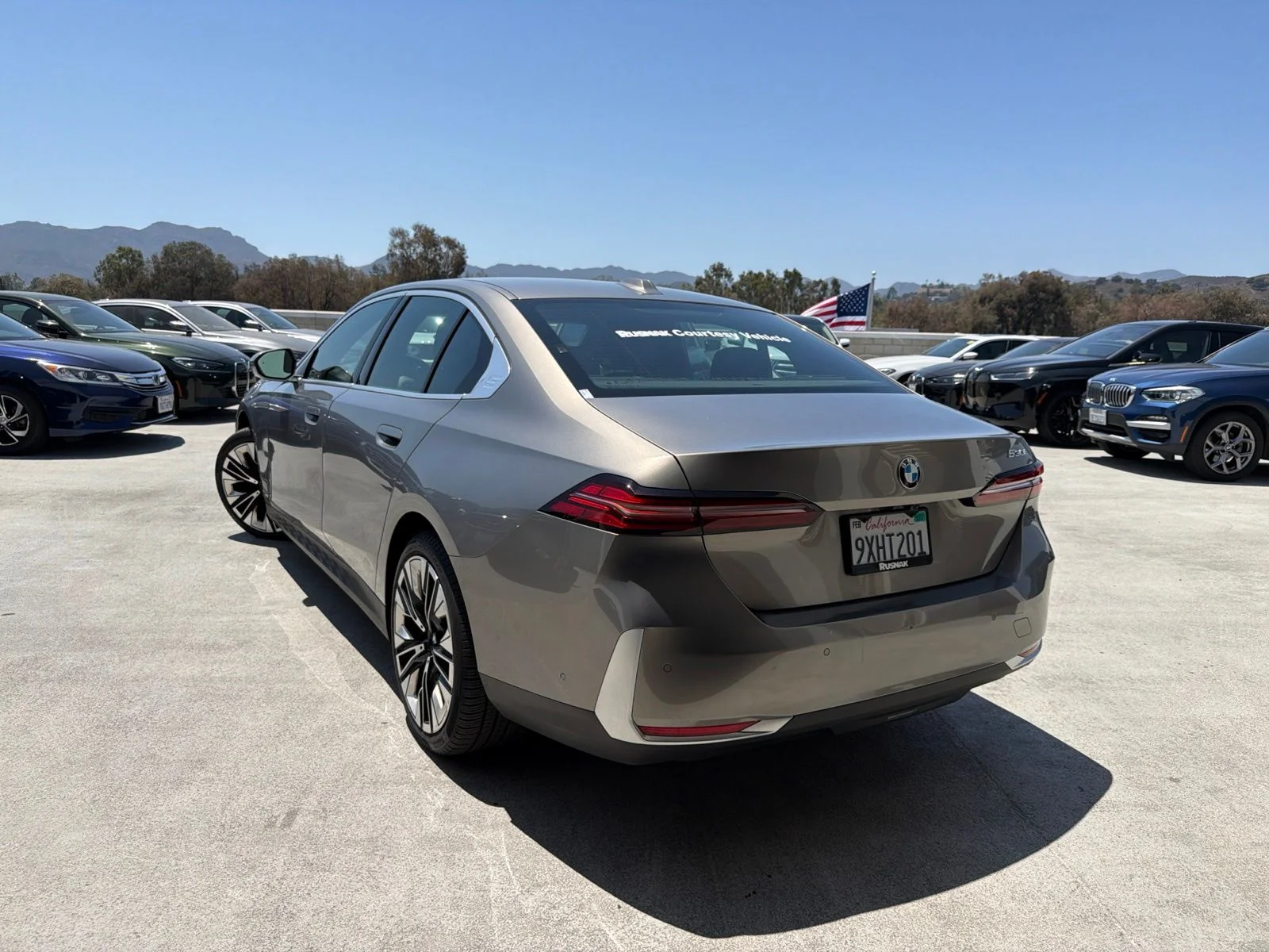 Used 2026 Oxide Grey Metallic BMW 530i image 2