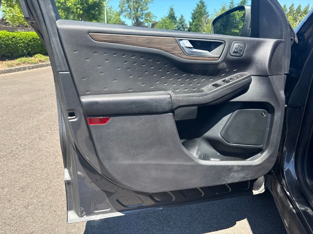 Used 2020 Magnetic Metallic Ford Titanium image 17