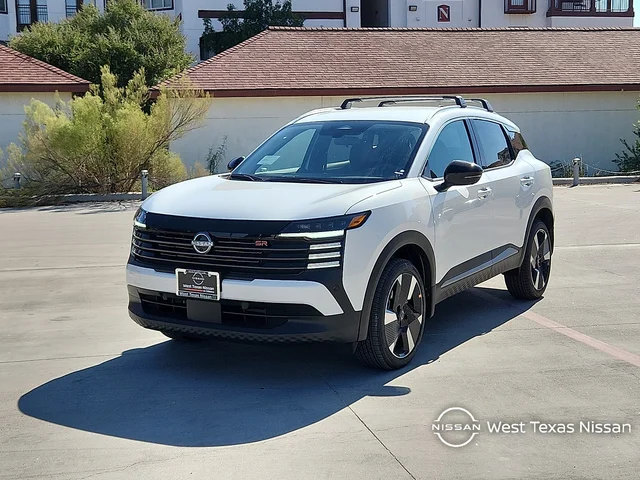 2026 Nissan Kicks SR Front-Wheel Drive