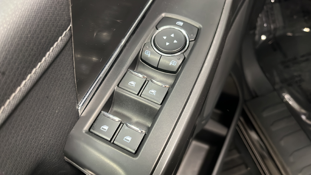 Used 2024 Agate Black Metallic Ford XLT image 19