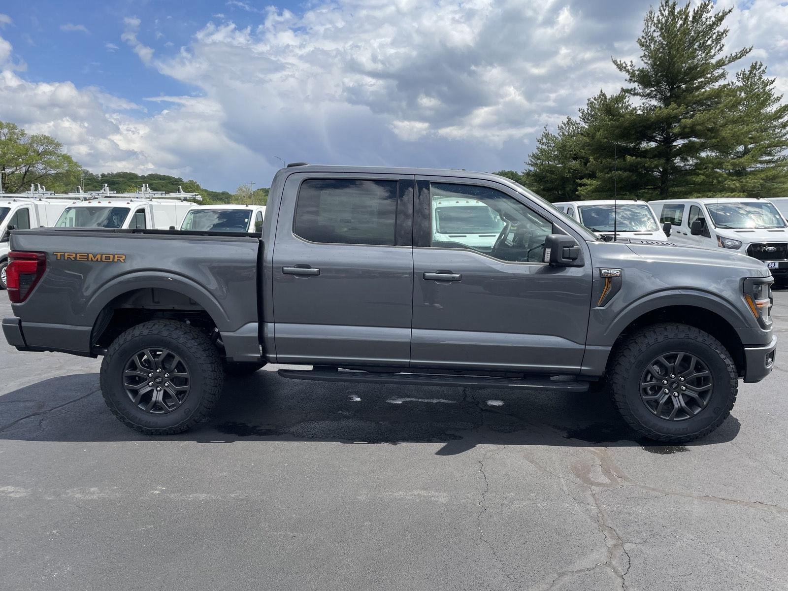 New 2026 Carbonized Gray Metallic Ford Tremor® image 8