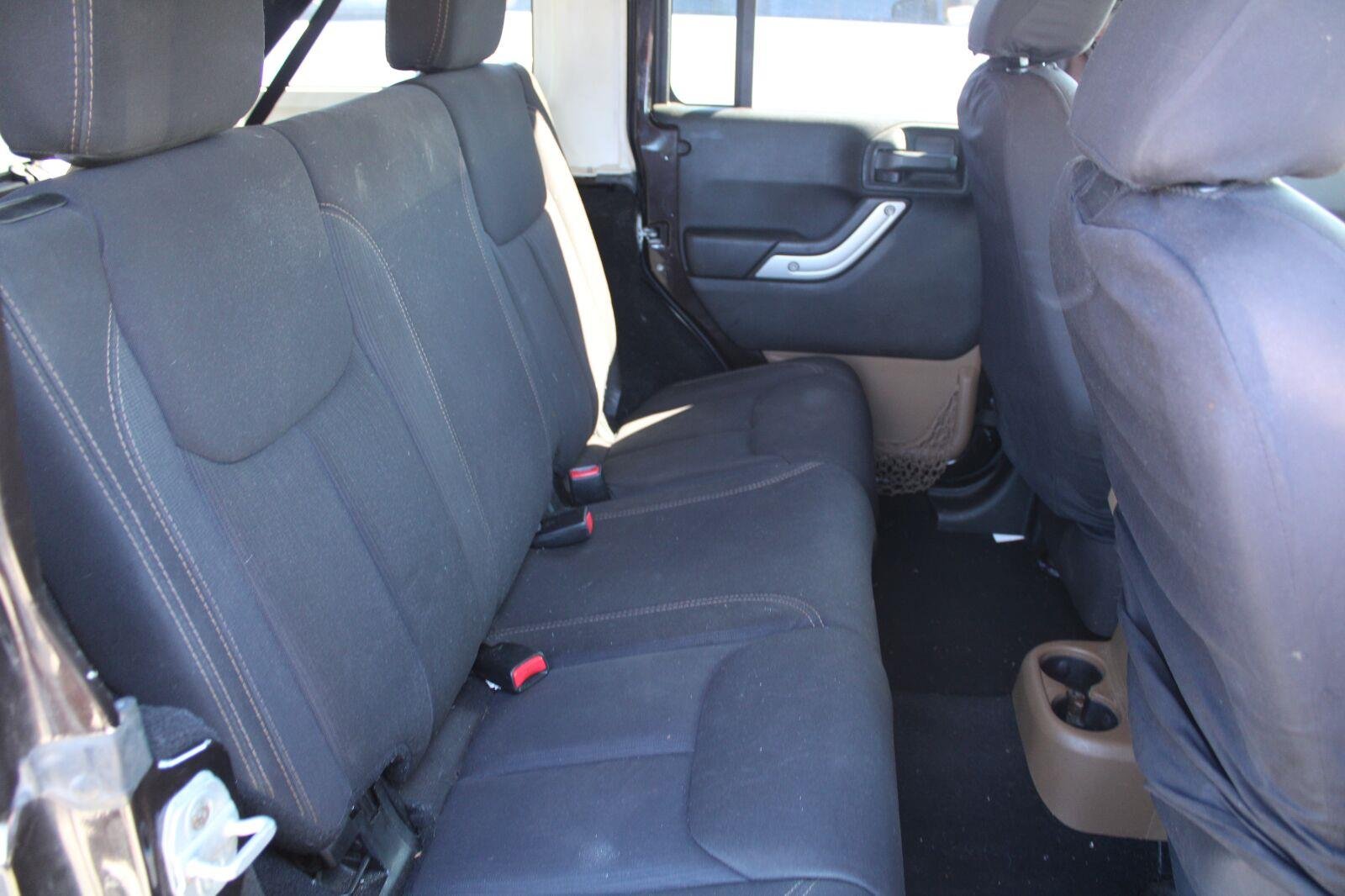 Used 2013 Rugged Brown Pearl Jeep Sahara image 4