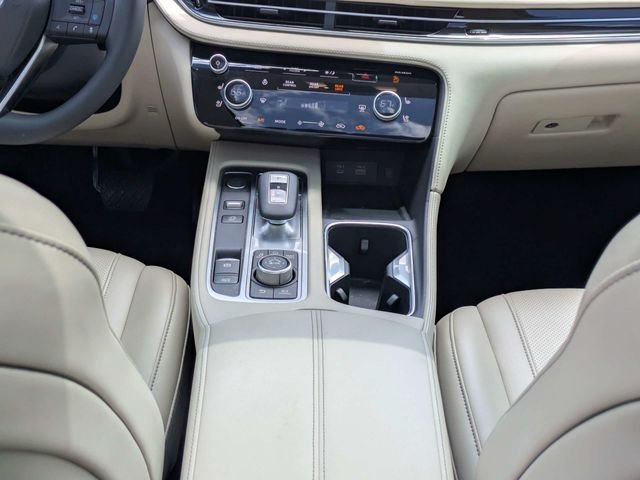 Used 2025 Gray INFINITI LUXE image 20
