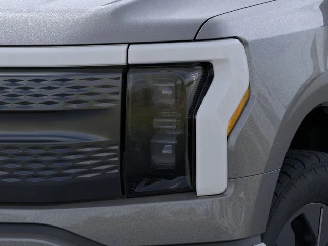 2025 Ford F-150 Lightning Flash - Photo 18