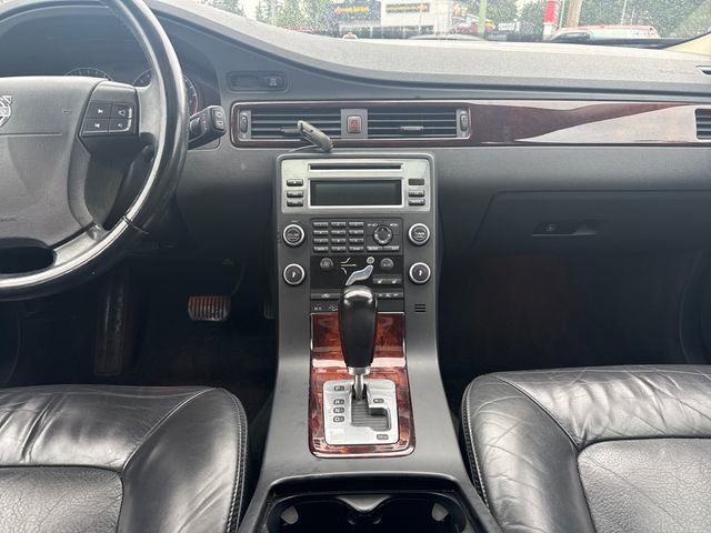 Used 2008 Electric Silver Metallic Volvo 3.2 image 19