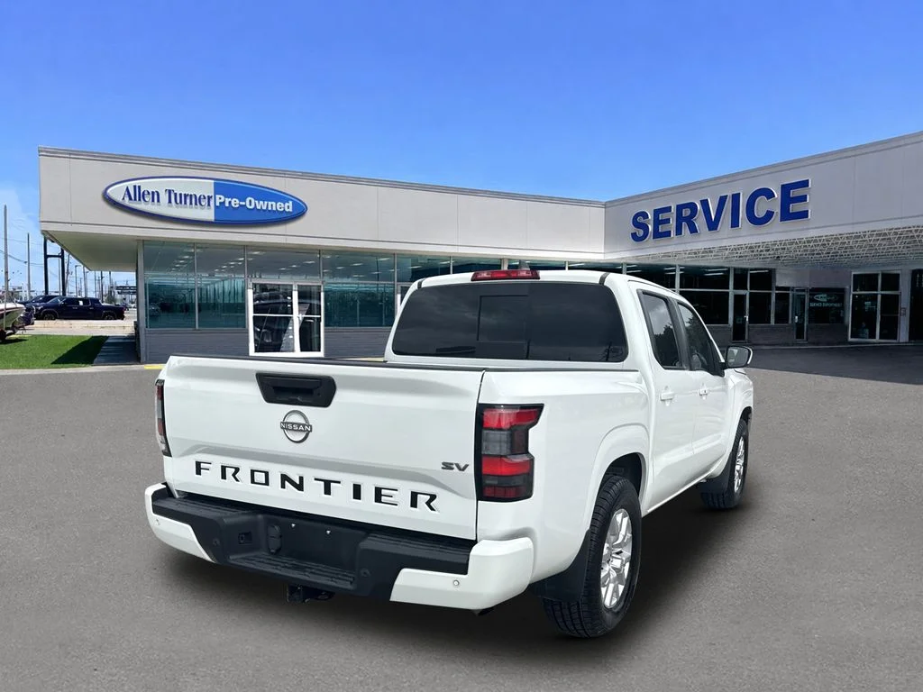 Used 2023 Glacier White Nissan SV image 8