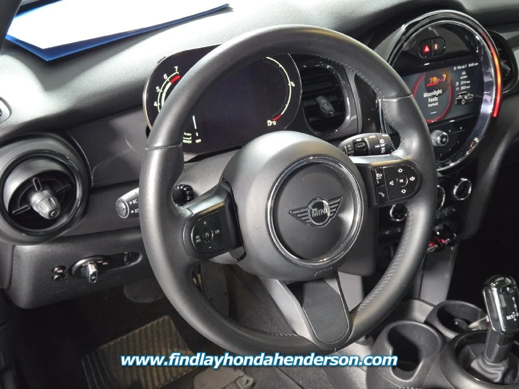 Used 2022 Island Blue Metallic MINI Oxford Edition image 23