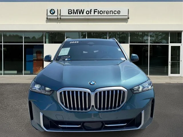 Used 2025 Blue BMW sDrive40i image 2