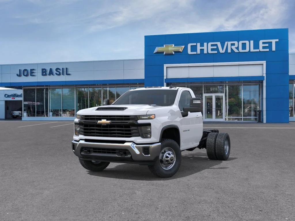 New 2026 Summit White Chevrolet Work Truck image 8