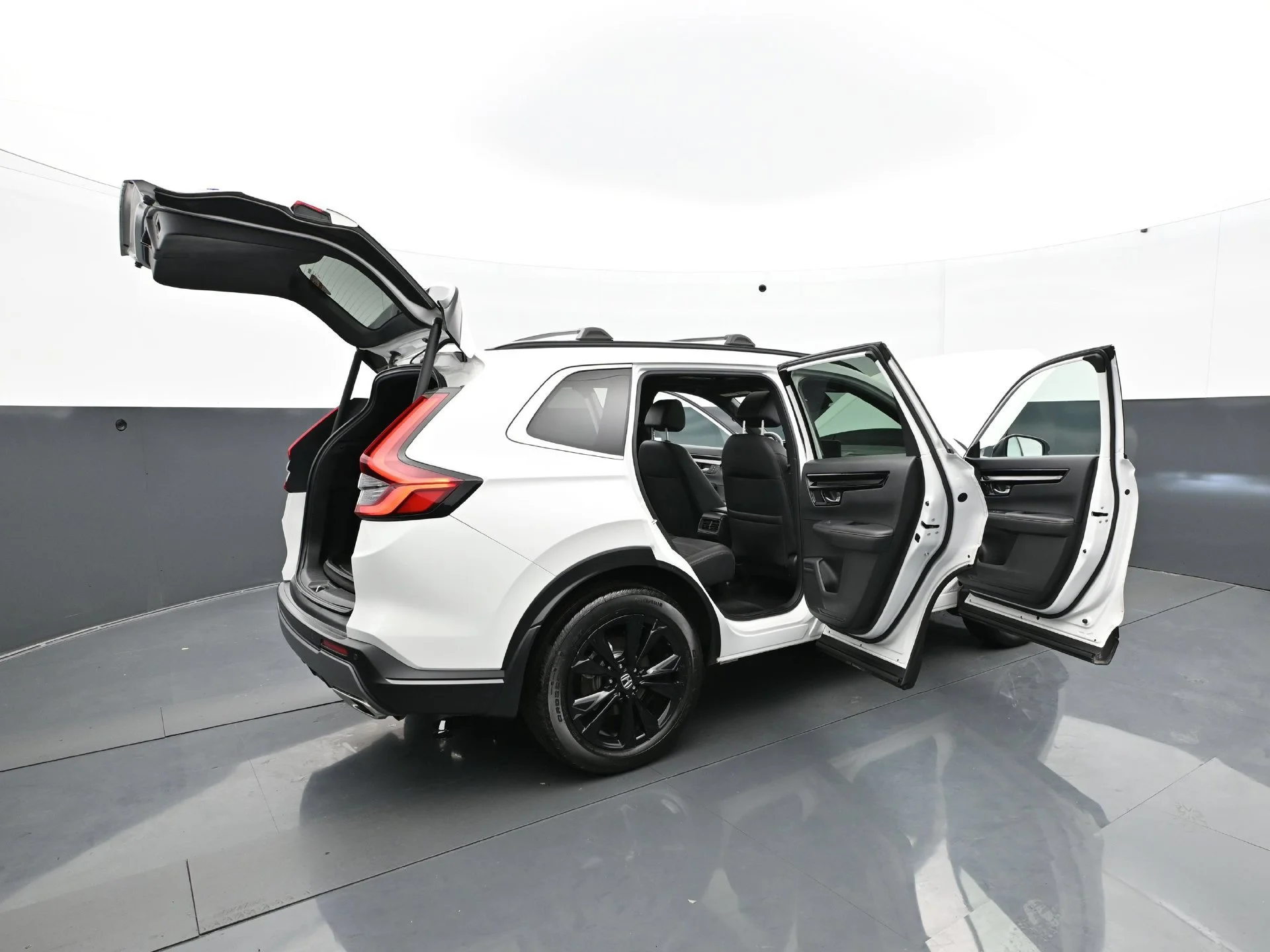 Used 2024  Honda 5D WAGON HYBRID SPORT TOURING AWD image 41