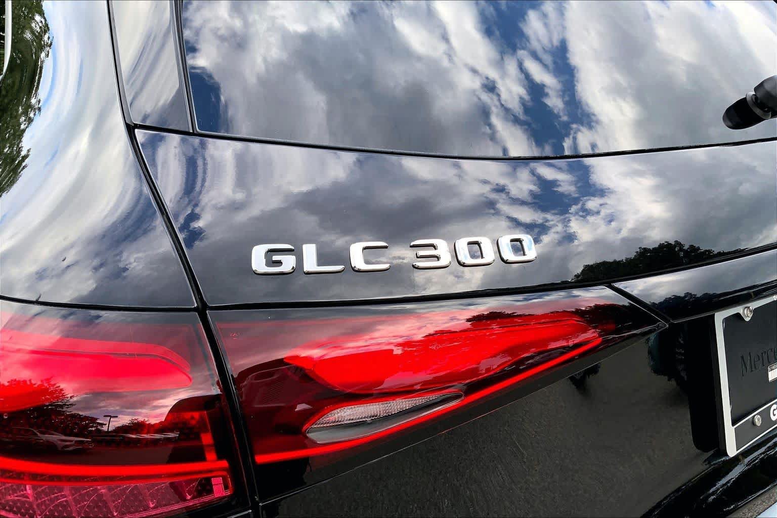 New 2027 Obsidian Black Metallic Mercedes-Benz GLC 300 image 19