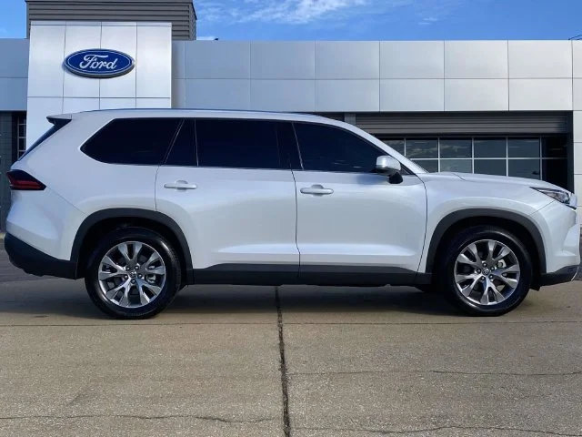 Certified Used 2025 Pearl Toyota Limited image 2