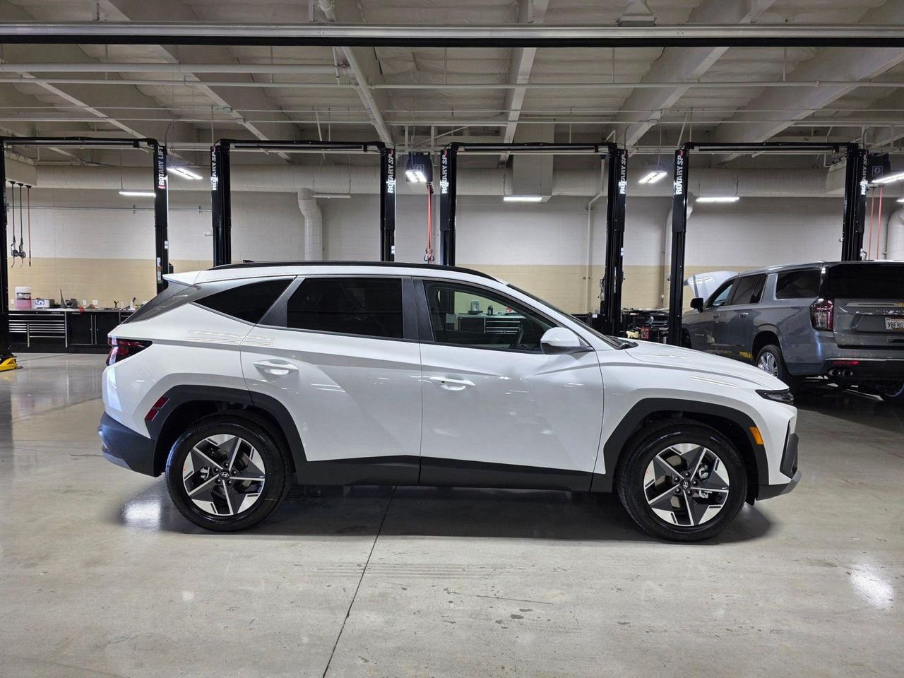 New 2026 White Pearl Hyundai SEL FWD image 8