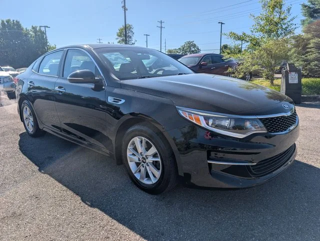 2017 Kia Optima LX AT's photo