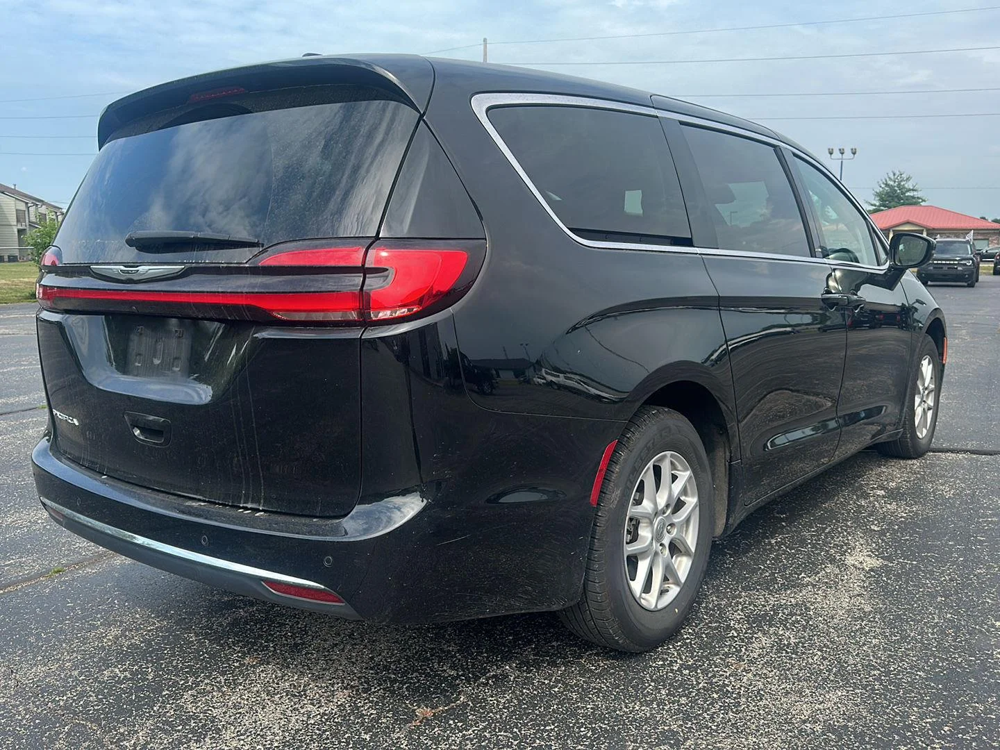 Used 2024 Diamond Black Chrysler Touring L image 5