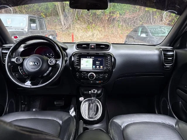 Used 2015 Latte Brown Kia Plus image 11