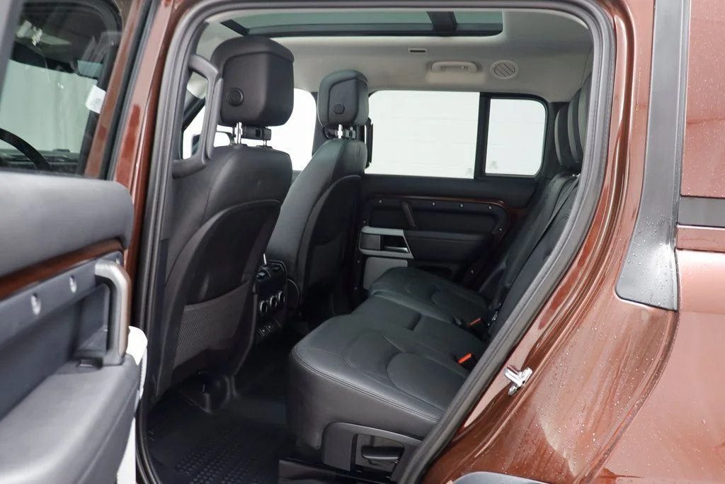 2023 Land Rover Defender First Edition - Photo 15