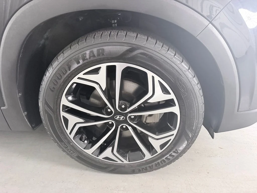Used 2020 Black Hyundai SEL image 4