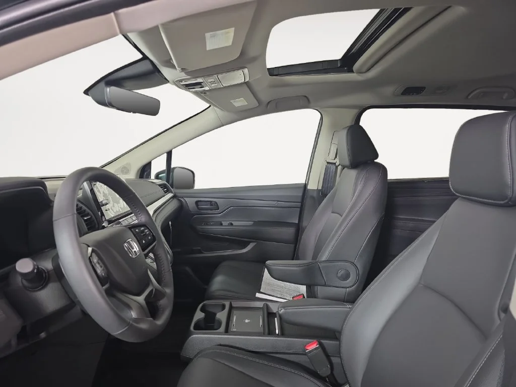 2026 Honda Odyssey EX-L - Photo 12