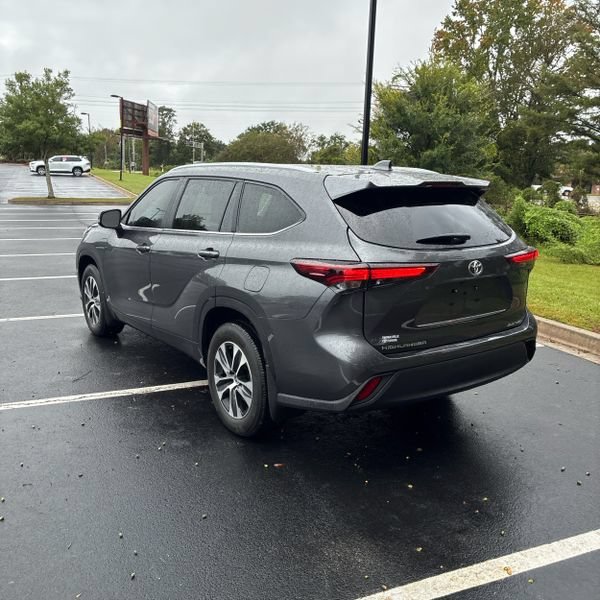 Certified Used 2025 Magnetic Gray Metallic Toyota XLE image 15
