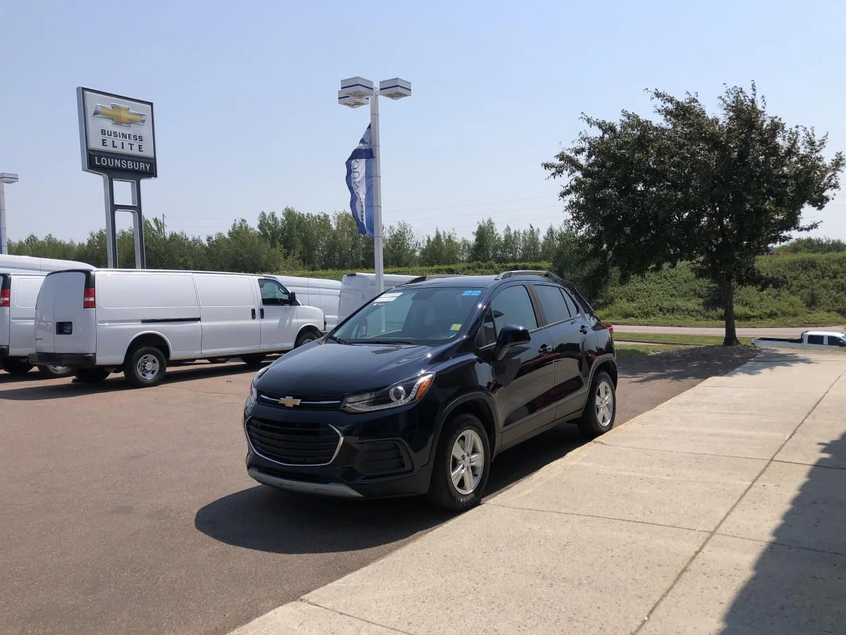 Used 2022 Blue Chevrolet Awd 4dr Lt image 5