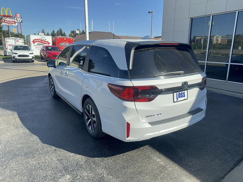 New 2027 Platinum White Pearl Honda EX-L image 7