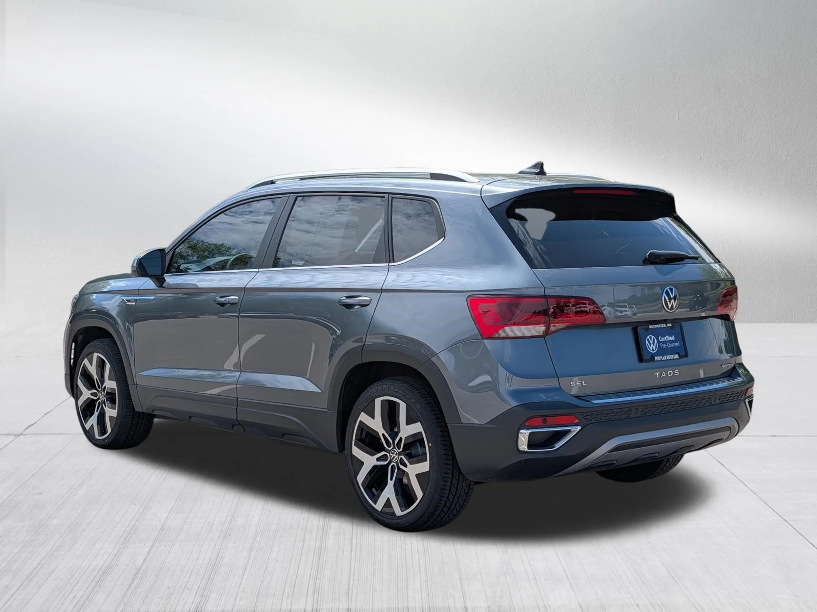 Certified Used 2023 Platinum Gray Metallic Volkswagen SEL image 5
