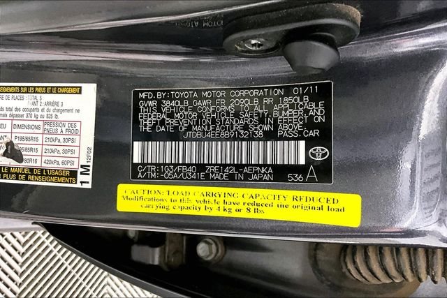 Used 2011 Gray Toyota LE image 4