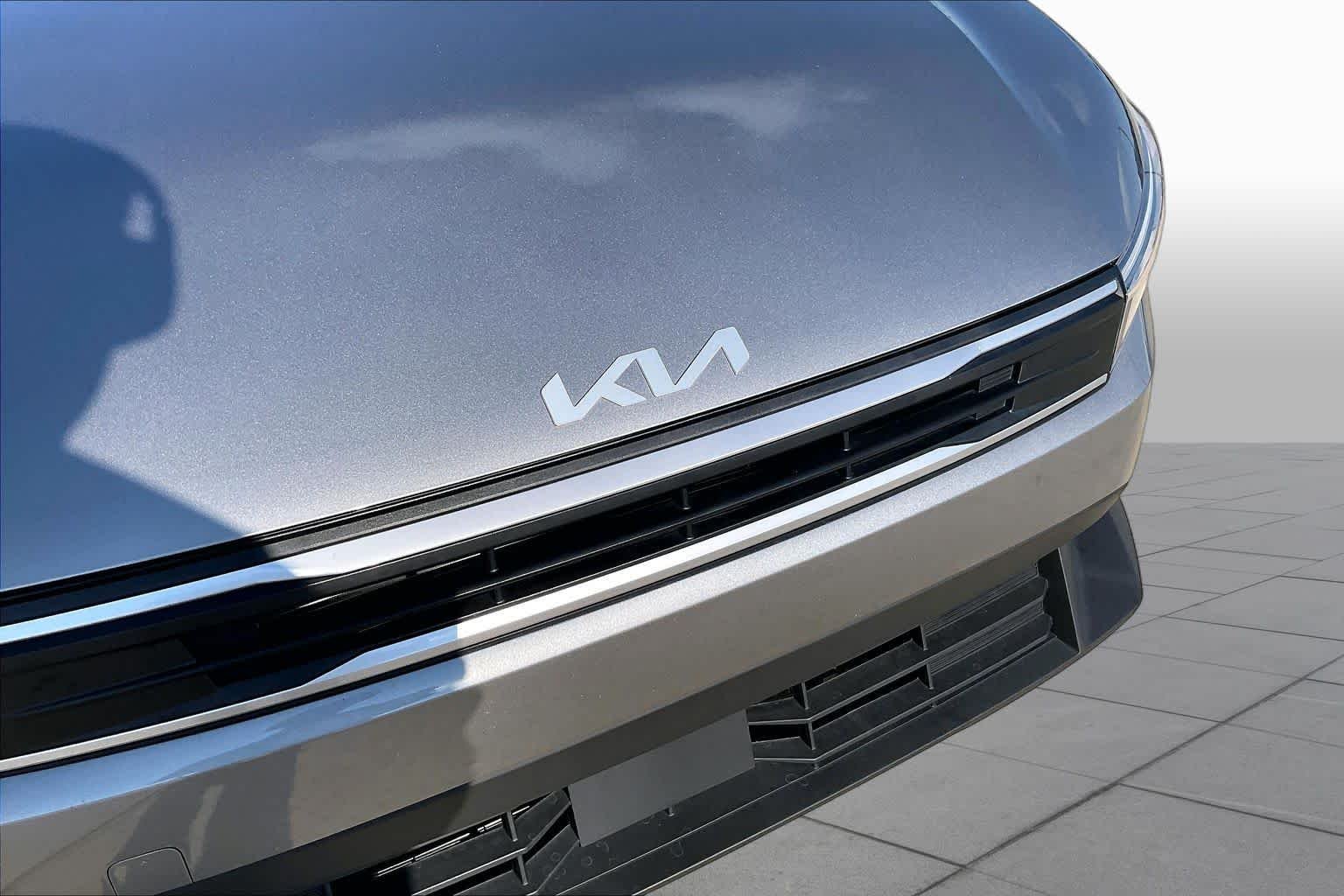 Used 2026 Steel Gray Kia LXS image 29