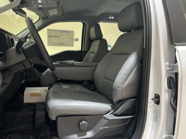 New 2026 Oxford White Ford F-350® XL image 15