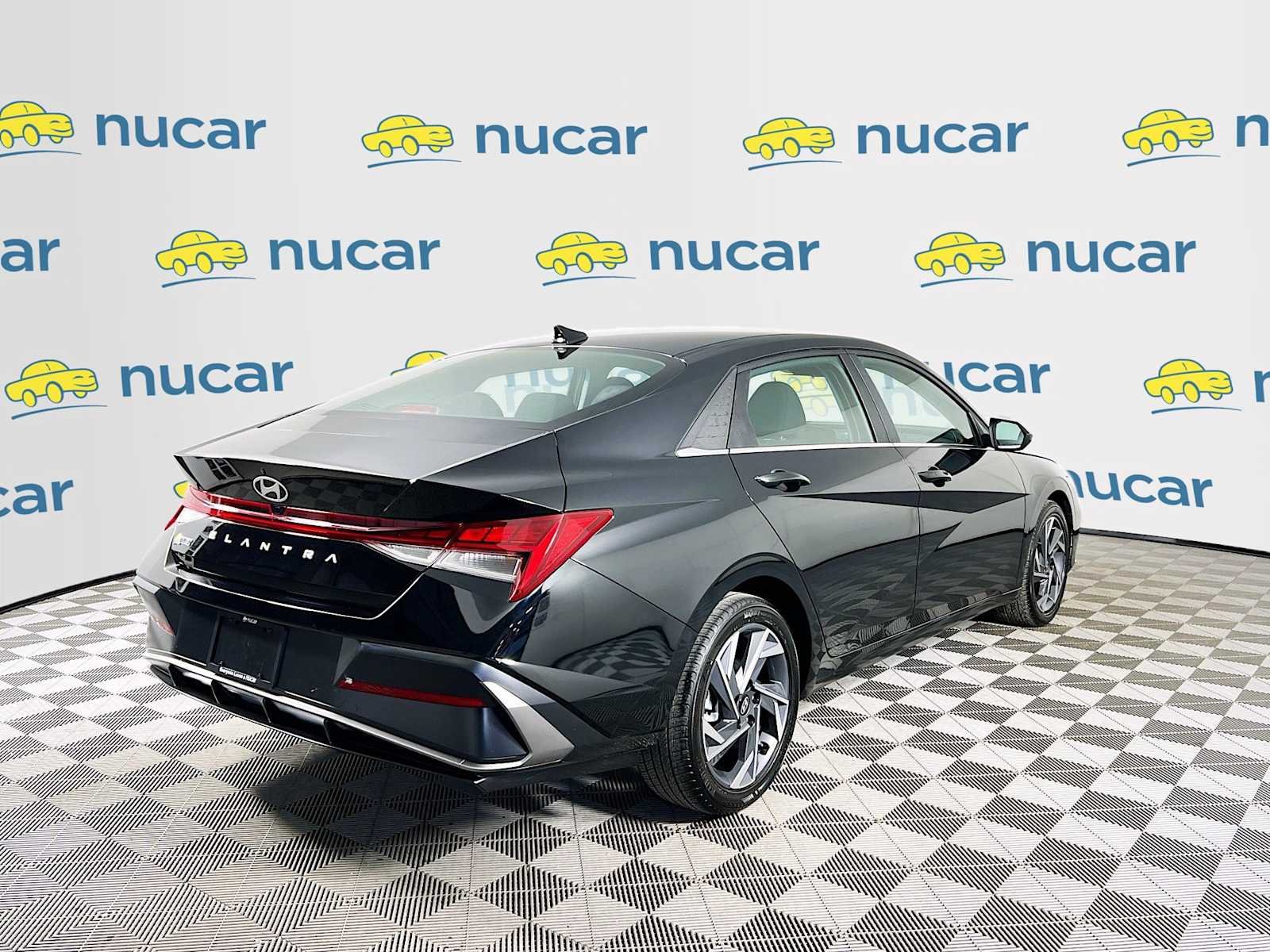 Used 2025 Abyss Black Hyundai SEL Convenience image 7