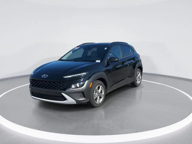 Used 2023 Black Hyundai SEL image 3