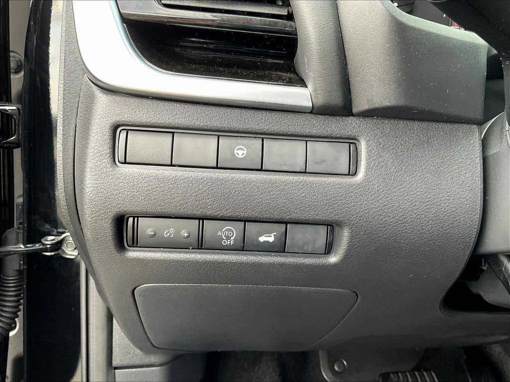 Used 2023 Black Nissan SL image 17