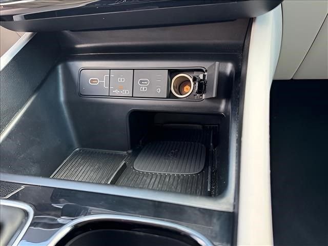 Used 2025 Green Hyundai SEL image 27