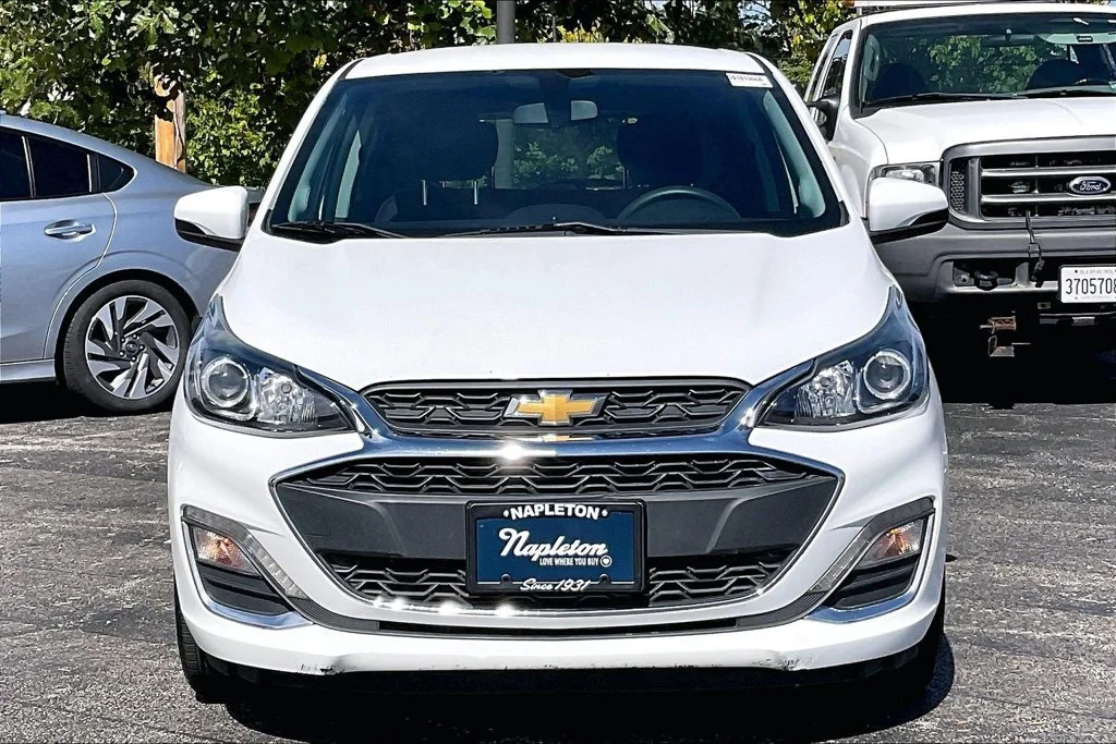 Used 2021 White Chevrolet 1LT image 2