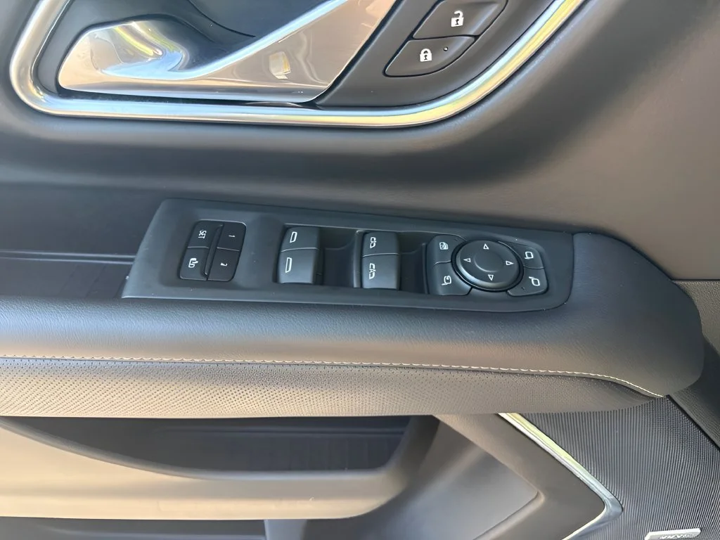 Used 2021 ONYX BLACK GMC SLT image 34
