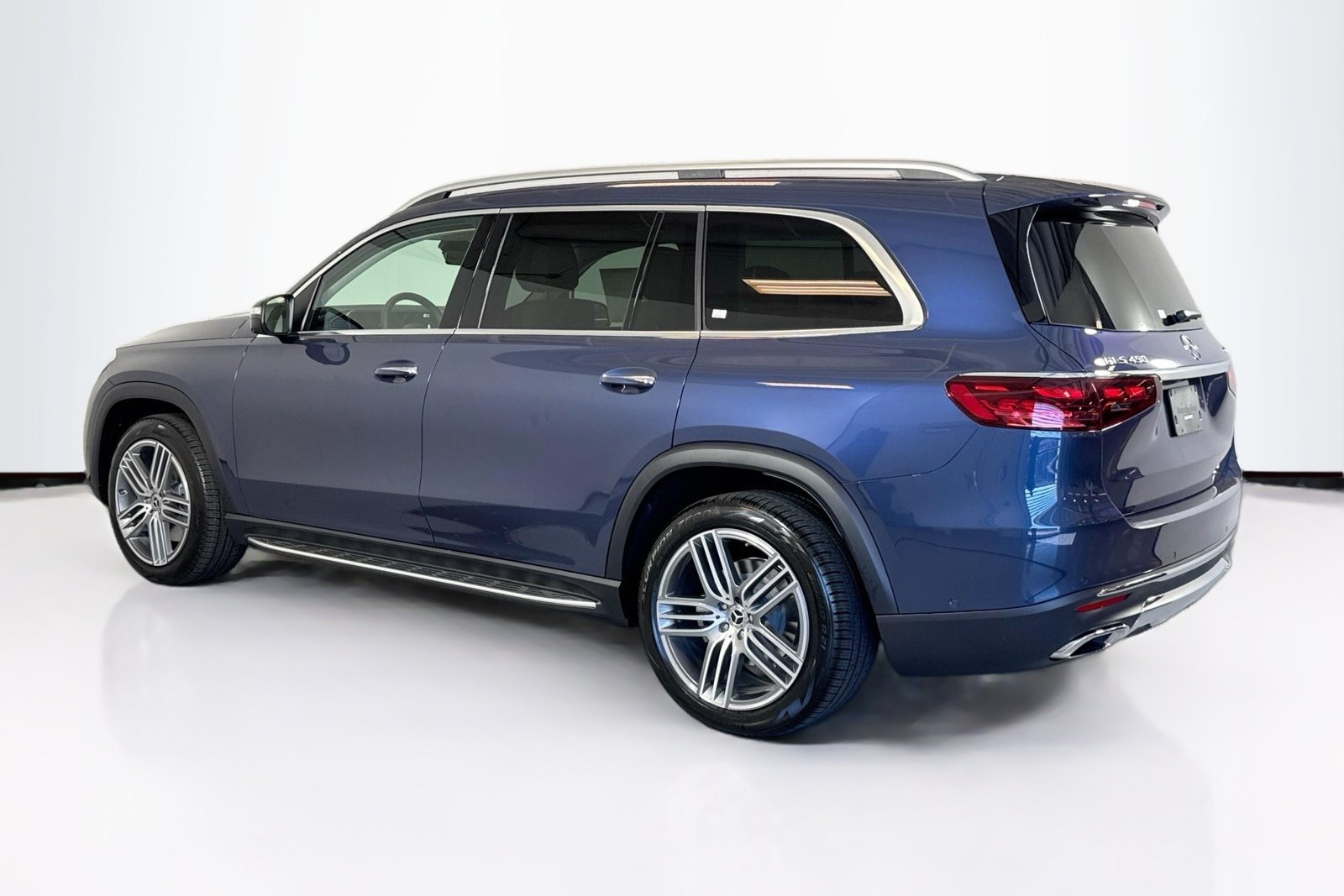 New 2026 Twilight Blue Metallic Mercedes-Benz GLS 450 image 4