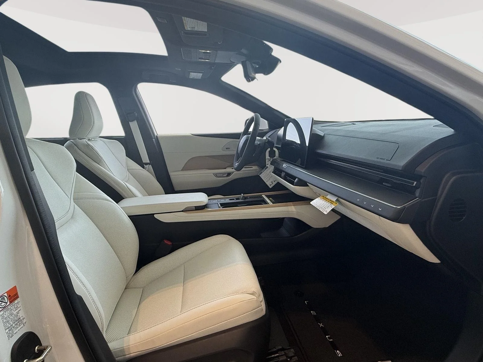 New 2026 Ultra White Lexus ES 500e Luxury image 5