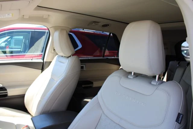 Used 2021 White Ford Platinum image 14