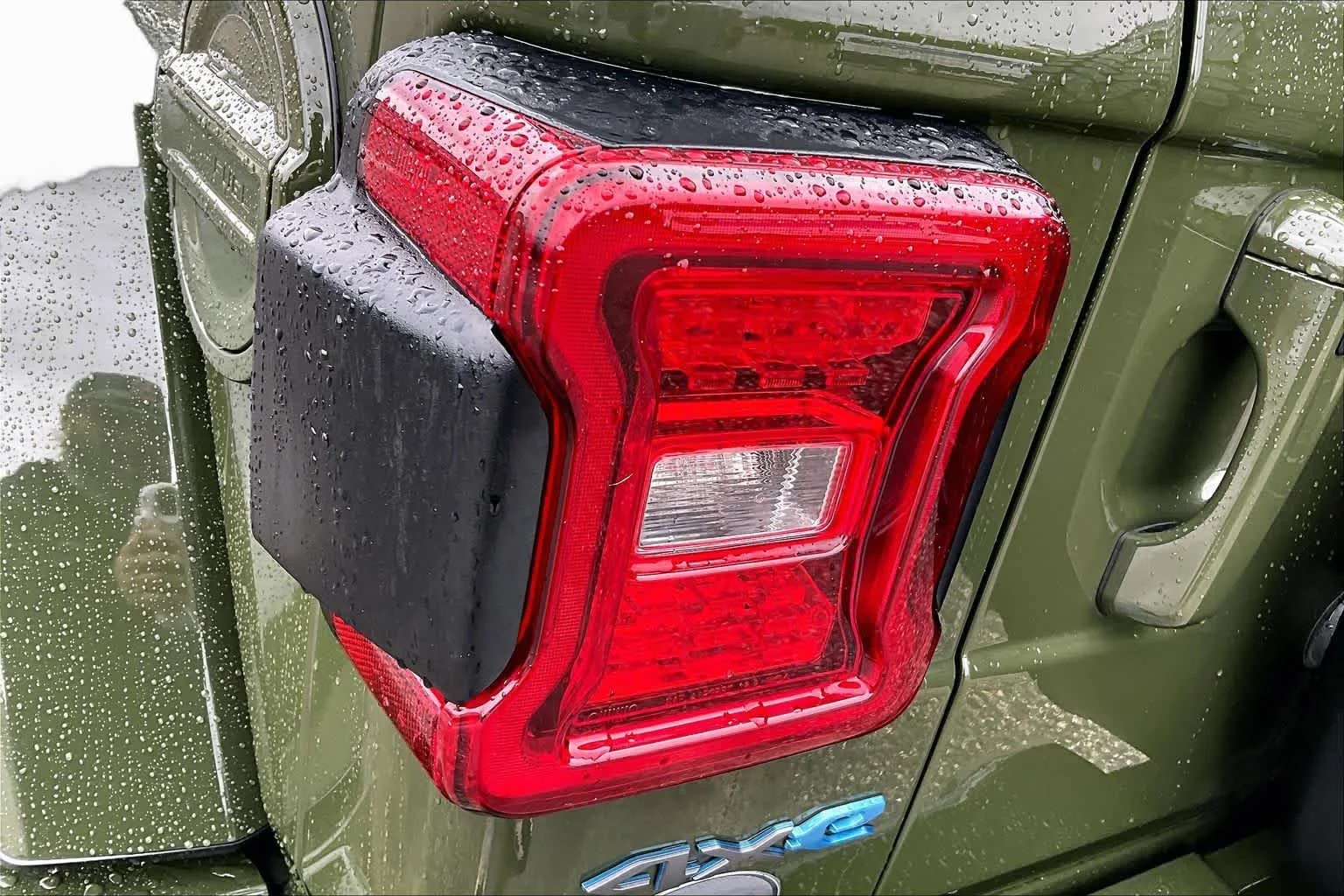 Used 2024 Sarge Green Clearcoat Jeep High Altitude image 28
