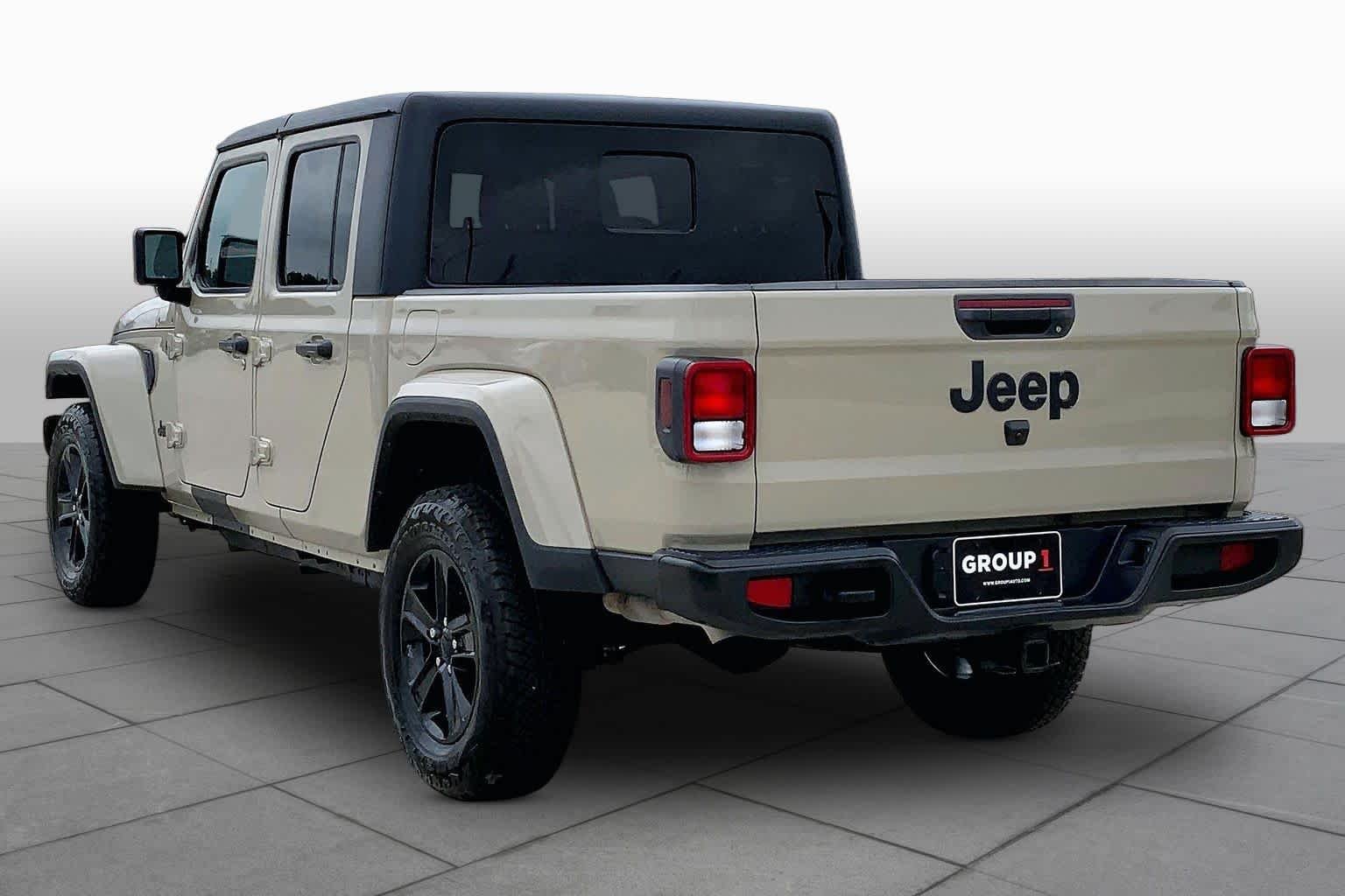 Used 2022 Hydro Blue Pearlcoat Jeep Altitude image 12