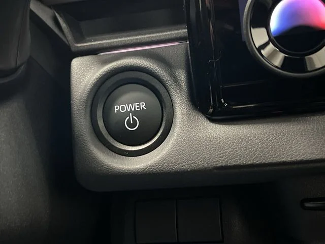 New 2026 Wind Chill Pearl <sup>1</sup> Toyota  XLE image 18
