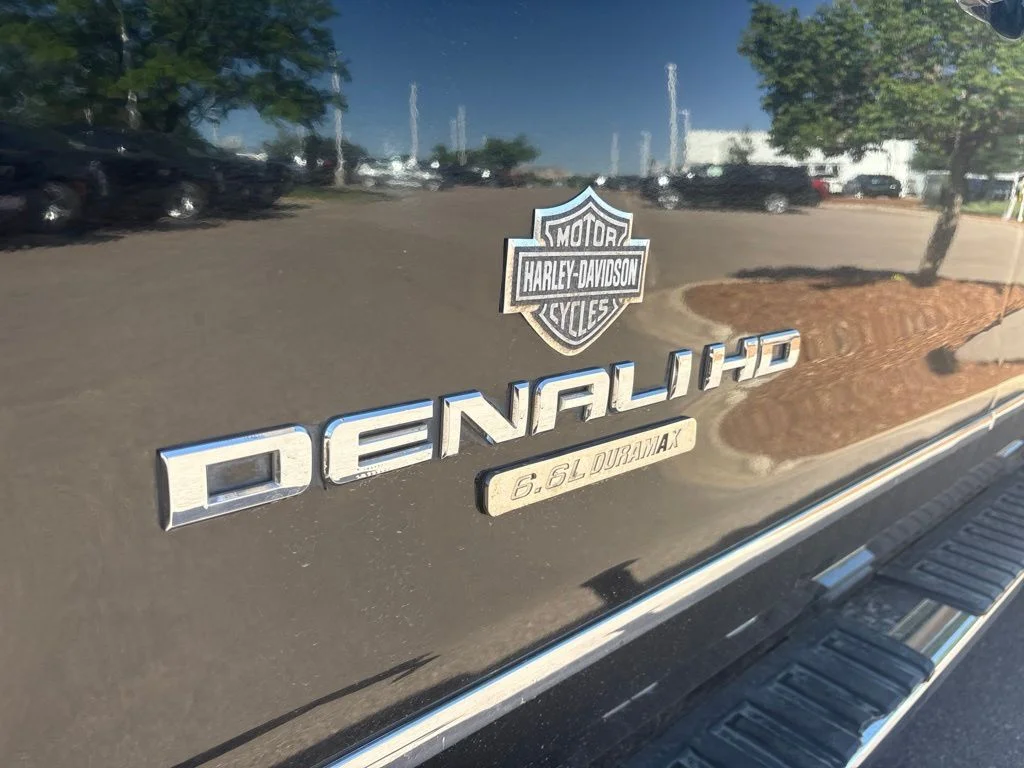 Used 2016 Onyx Black GMC Denali image 12