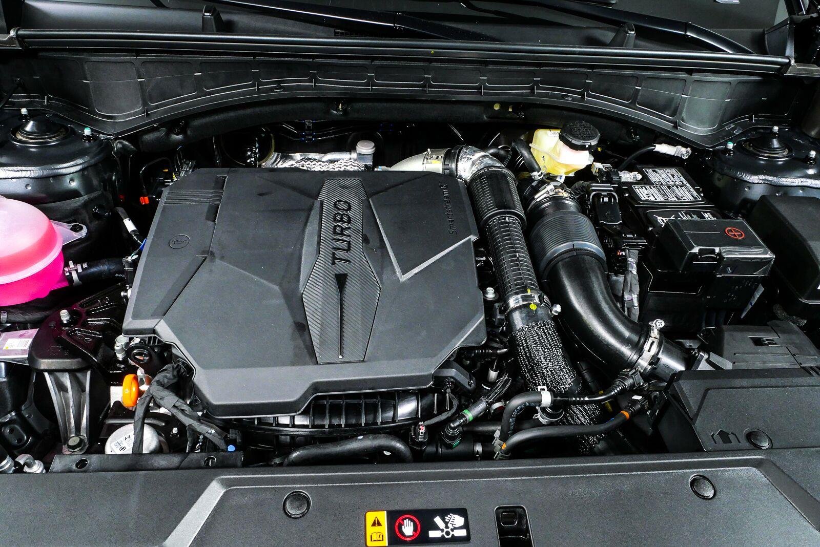 New 2026 Phantom Black Hyundai Limited FWD image 39
