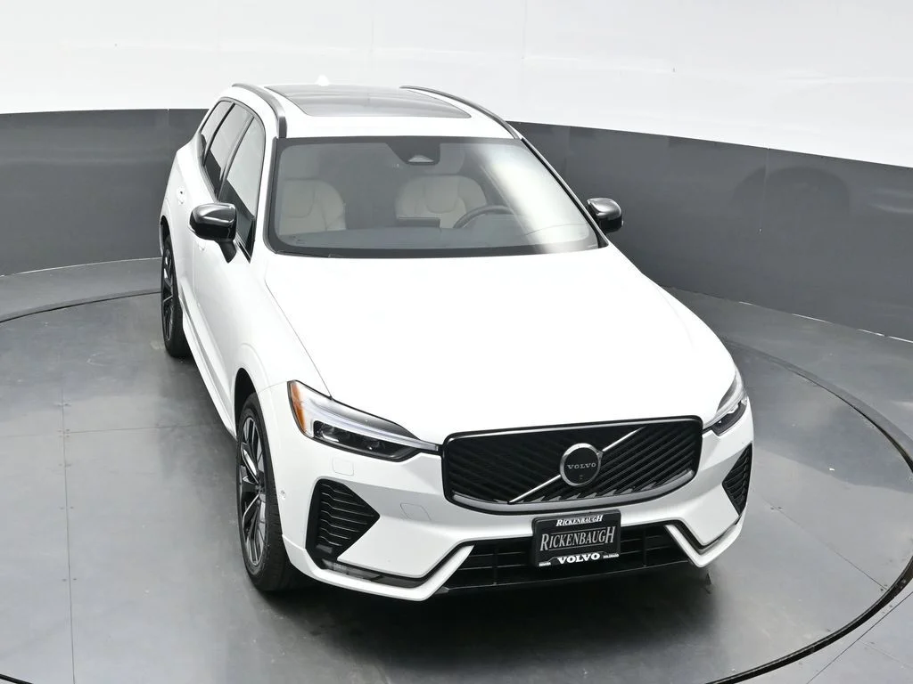 New 2026 Crystal White Volvo Plus image 24