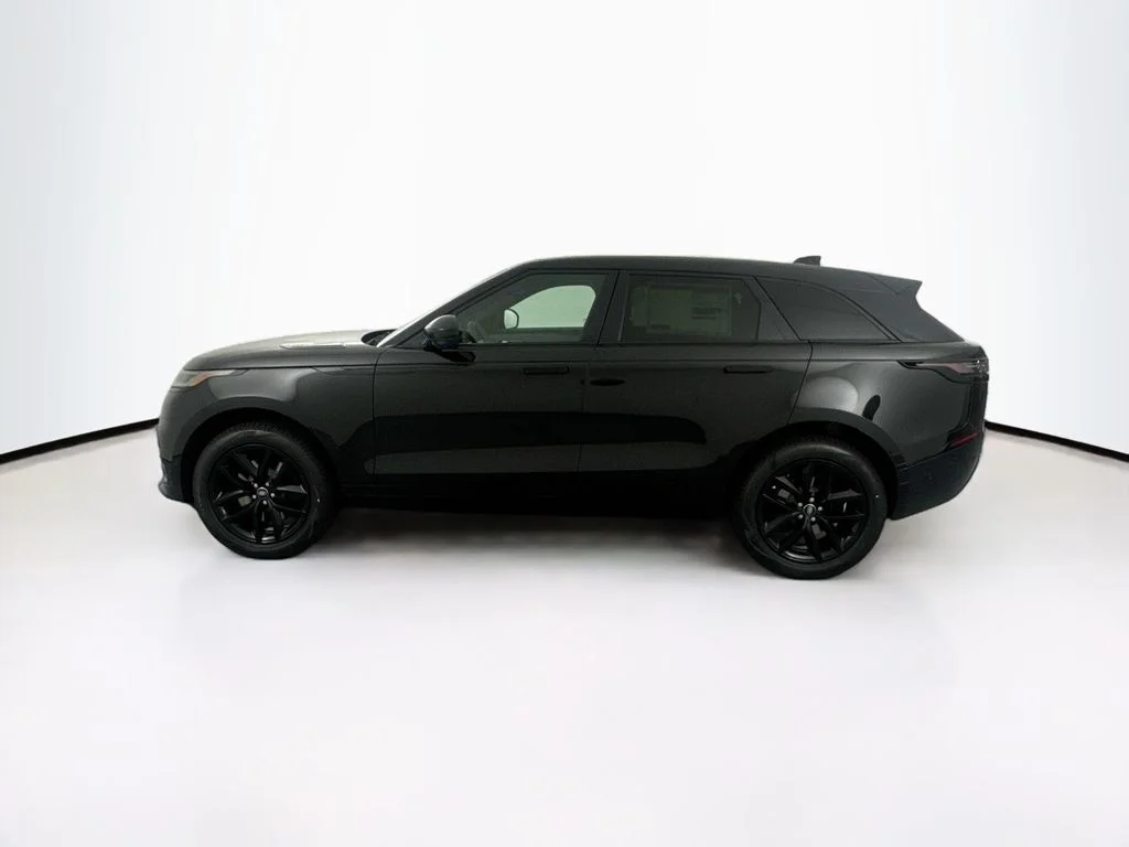 New 2026 Santorini Black Land Rover Dynamic SE image 8